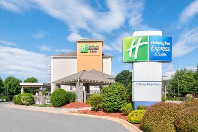 Holiday Inn Express and Suites Asheville SW - Outl