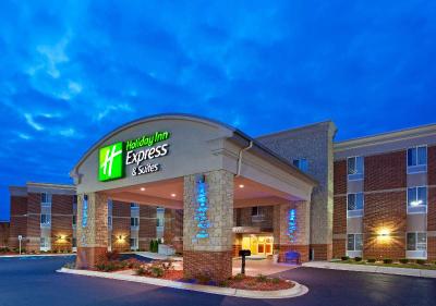 Holiday Inn Express and Suites Auburn Hills