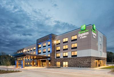 Holiday Inn Express and Suites East Peoria - River
