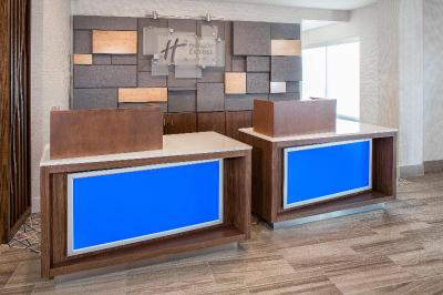 Holiday Inn Express and Suites East Peoria - River