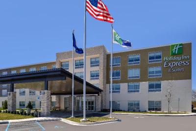 Holiday Inn Express and Suites Southgate - Detroit