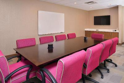 Hampton Inn & Suites St. Paul Oakdale/Woodbury