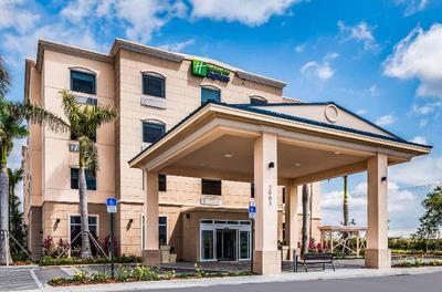 Holiday Inn Express and Suites Boynton Beach West