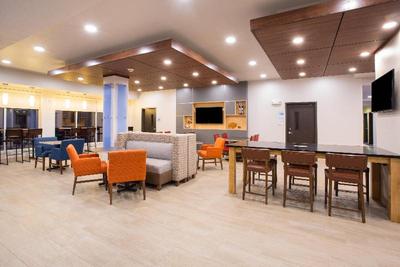 Holiday Inn Exp & Sts Rapid City - Rushmore South