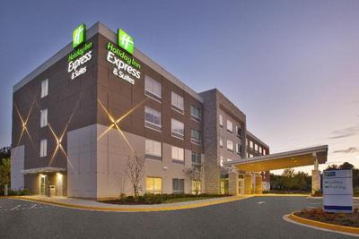 Holiday Inn Express & Suites South Hill