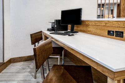 Holiday Inn Express and Suites Round Rock - Austin