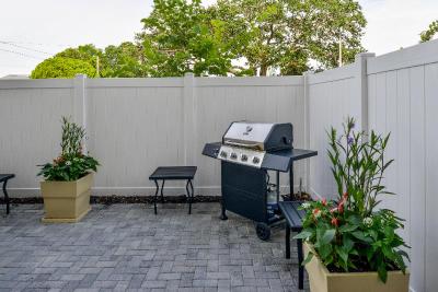 Holiday Inn Express and Suites St. Petersburg - Se