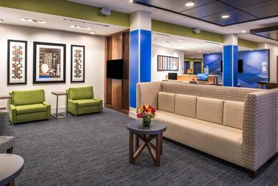 Holiday Inn Express and Suites Tampa North - Wesle