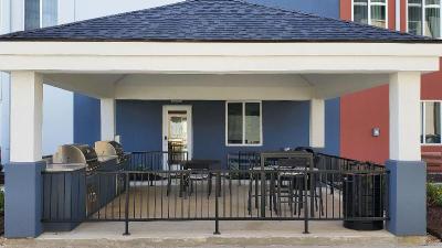 Candlewood Suites Lake Charles South