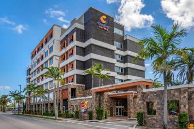 Comfort Suites Fort Lauderdale Airport & Cruise Po