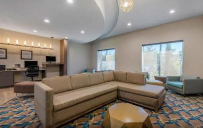 Comfort Suites Fort Lauderdale Airport & Cruise Po