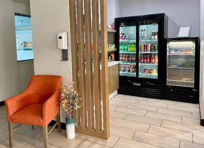 Holiday Inn Express and Suites Plymouth
