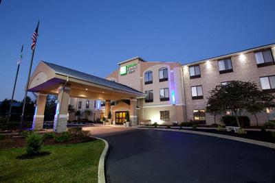 Holiday Inn Express and Suites Plymouth