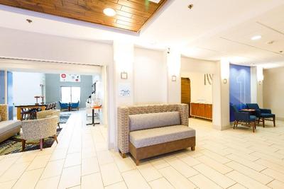 Holiday Inn Express and Suites Shelbyville