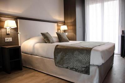 Sejours & Affaires Aix Mirabeau