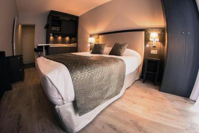 Sejours & Affaires Aix Mirabeau