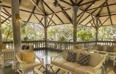 Let's Hyde Resort & Villas