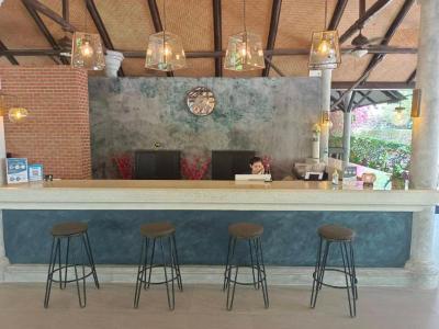 Let's Hyde Resort & Villas