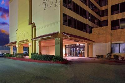 La Quinta Inn & Suites New Orleans Airport Kenner