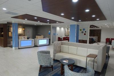 Holiday Inn Express & Suites Brentwood