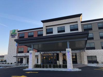 Holiday Inn Express & Suites Racine Sturtevant