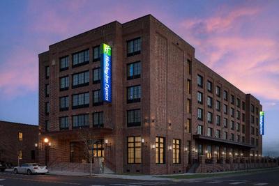Holiday Inn Express Pensacola Downtown