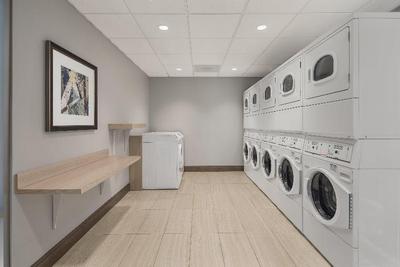 Staybridge Suites Florence - Center
