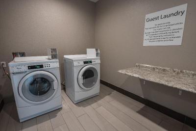 Holiday Inn Exp & Sts Houston - Hobby Airport Area