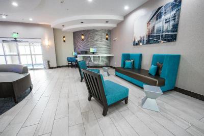 Holiday Inn Exp & Sts Houston - Hobby Airport Area