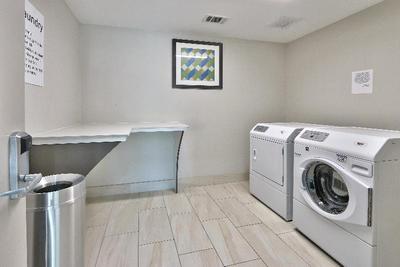 Holiday Inn Express & Sts Houston East - Beltway 8