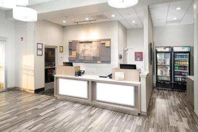 Holiday Inn Express & Suites Memphis Elvis Presley
