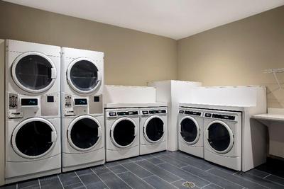 Candlewood Suites Miami Executiv Airport - Kendall
