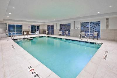 Holiday Inn Exp & Sts Okemos - University Area