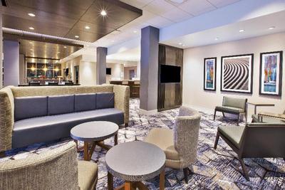 Holiday Inn Exp & Sts Okemos - University Area