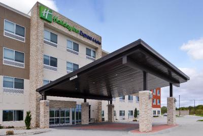 Holiday Inn Express Kansas City - Lee's Summit