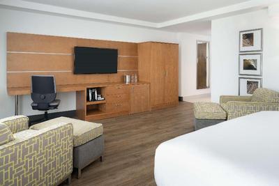Doubletree By Hilton Miami North I-95