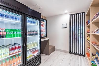 Holiday Inn Express and Suites Hammond