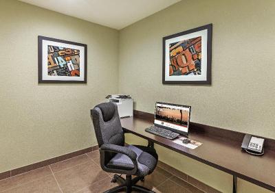 Candlewood Suites Houston - Spring