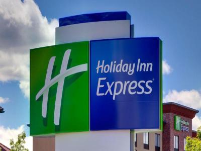 Holiday Inn Express Garden City East,by IHg