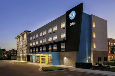 Tru by Hilton Charlotte Ayrsley