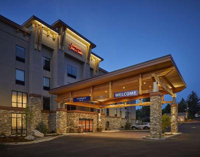 Hampton Inn & Suites Roseburg