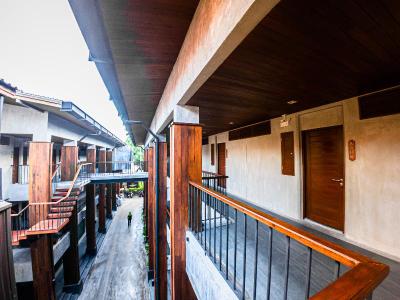 J4 Hotel Samui
