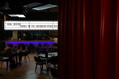 Prince Theatre Heritage Stay Hostel - Silom