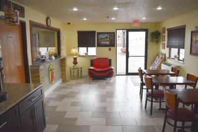 Super 8 by Wyndham Newport News