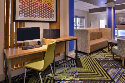 Holiday Inn Express Marshalltown