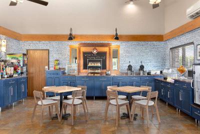 AmericInn by Wyndham Roseau