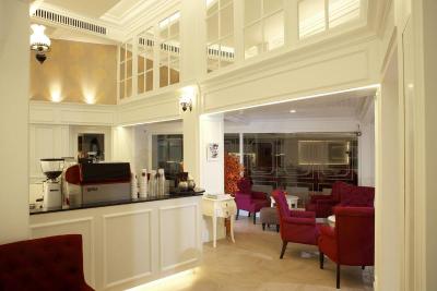 Khaosan Palace Hotel