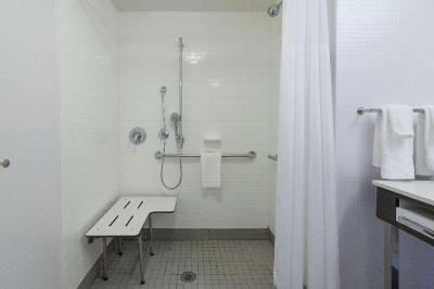 Hampton Inn & Suites Allen Park