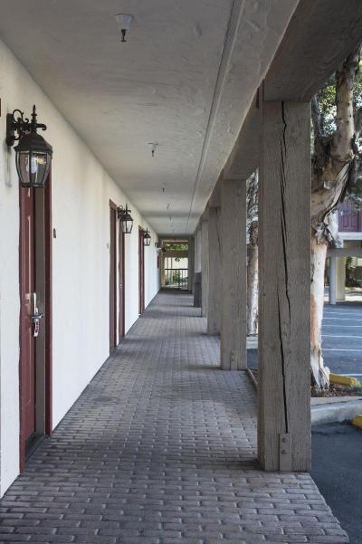 Mission Inn & Suites