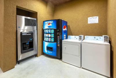 Baymont Inn & Suites Houston Hobby Airport